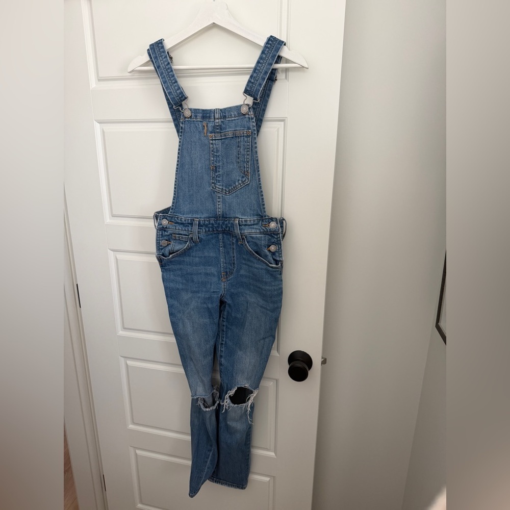 Levi's Women's Classic Blue Denim Overalls
